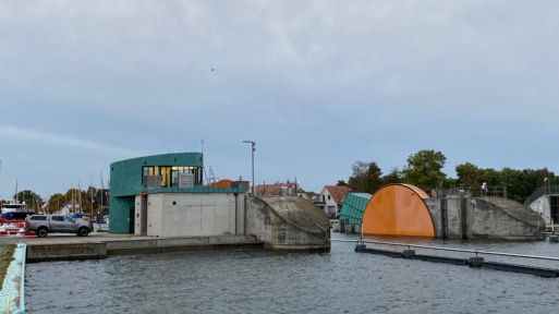 Im Sperrwerk in Greifswald-Wieck brennt Licht