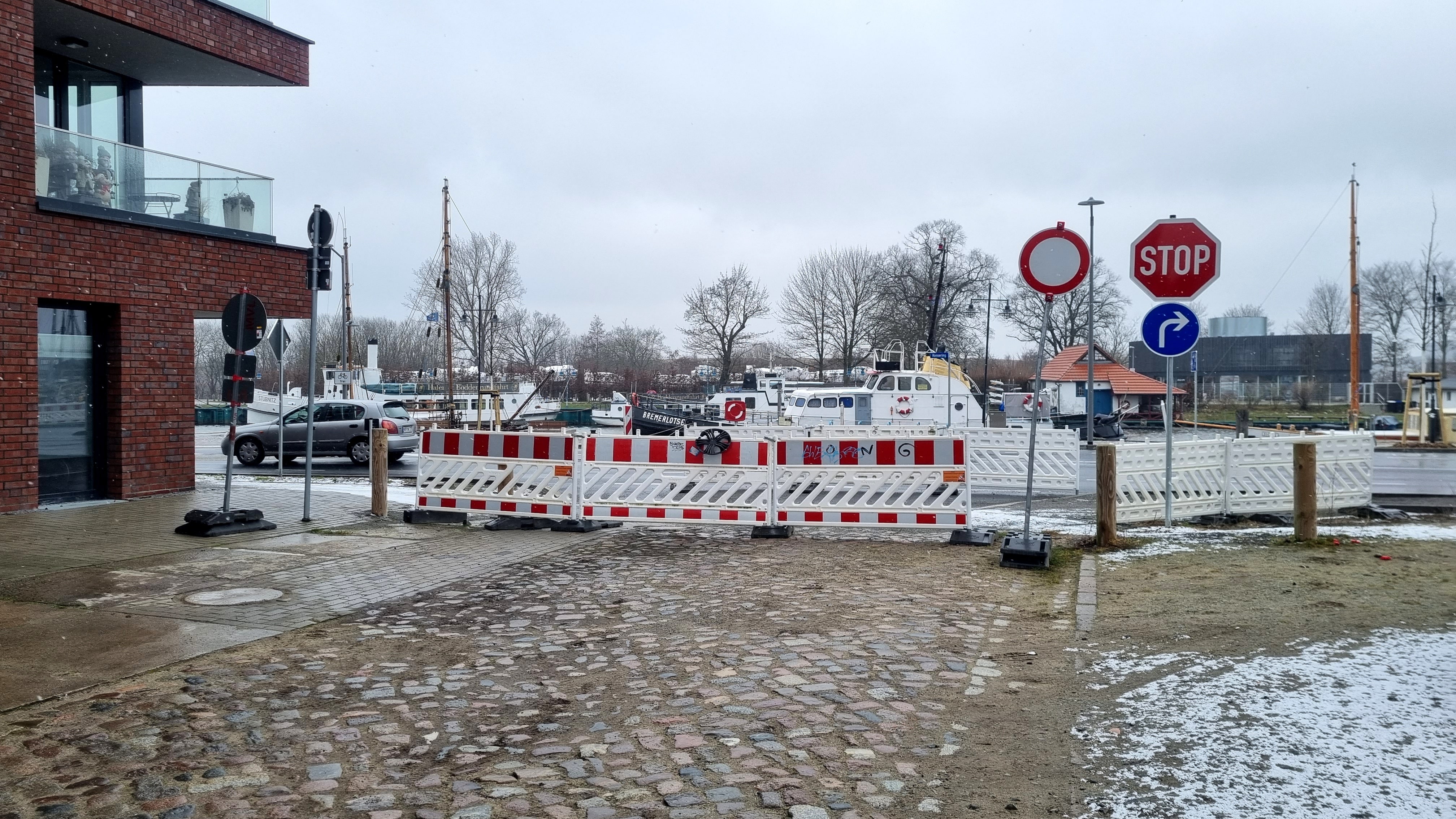 /export/sites/hgw/de/.galleries/Pressestelle-Pressemitteilungen/Pressemitteilungen-2023/Gesperrte-Kreuzung-Kuhstrasse-Hansering-1.jpg