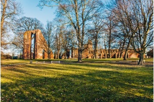 Parkanlage der Klosterruine Eldena