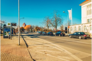 Anklamer Straße mit Blick auf die Europakreuzung - © Wally Pruß Anklamer Straße mit Blick auf die Europakreuzung