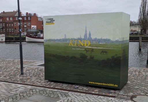 Infokasten am Museumshafen mit Hinweisen zum CDF-Jubiläum