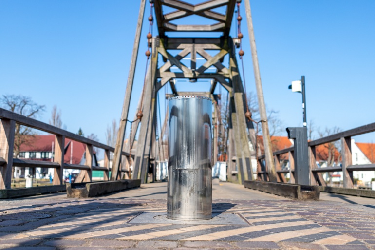 Poller-Anlage an der Wiecker Brücke