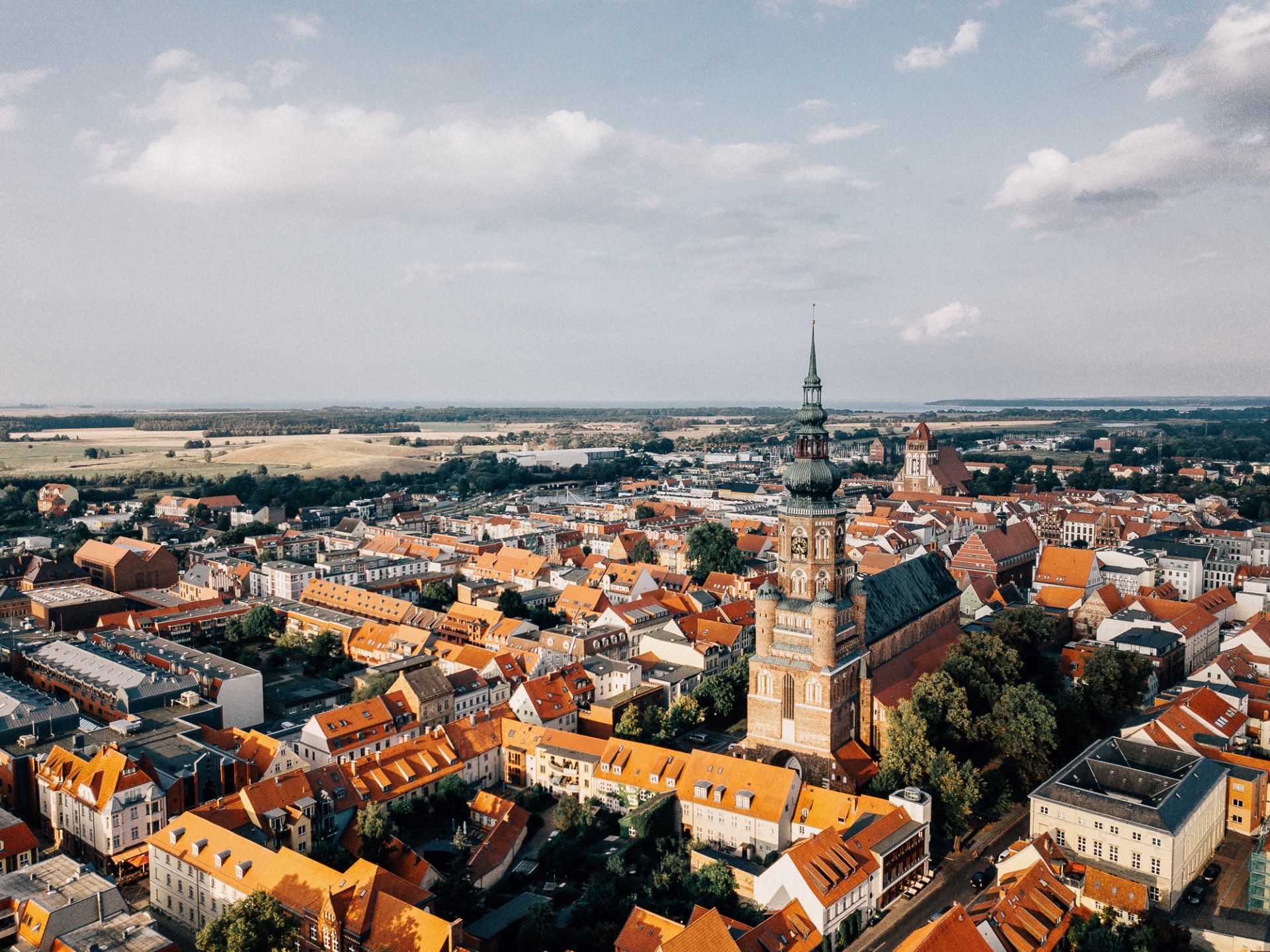 /export/sites/hgw/de/.galleries/Pressestelle-Pressemitteilungen/Pressemitteilungen-2025/Greifswald-Innenstadt-29-August-2019_20190829_DJI_0018_Till_Heidrich_Junker.jpg