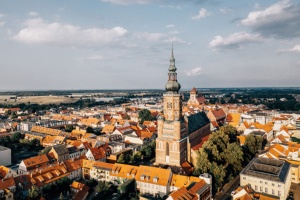 Luftaufnahme der Greifswalder Innenstadt mit Blick auf den Dom St. Nikolai © Till Heidrich Luftaufnahme der Greifswalder Innenstadt mit Blick auf den Dom St. Nikolai