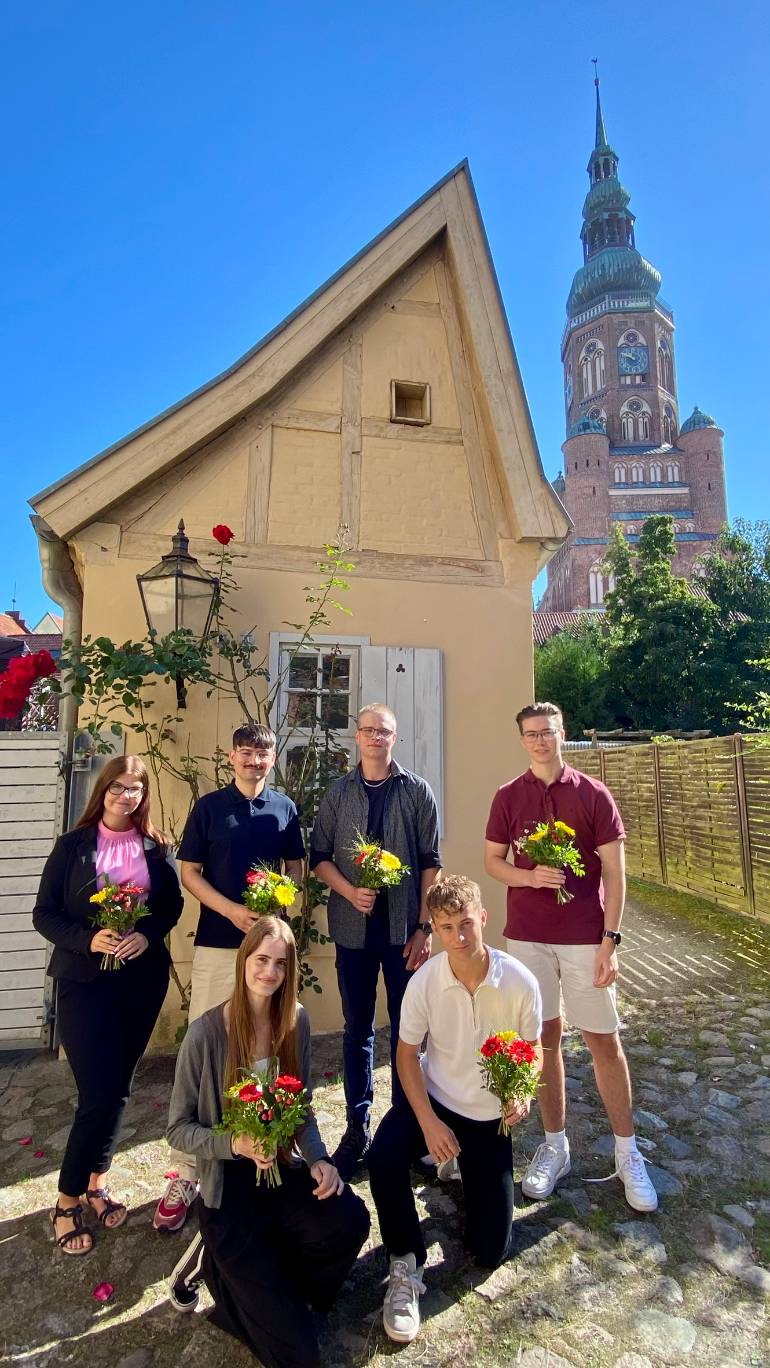 Neue Auszubildende bei der Greifswalder Stadtverwaltung 2025 Foto Pressestelle