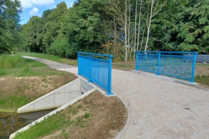 Neuer Durchlass für den Entwässerungsgraben 25-1 am Rundweg um den Ellernholzteich