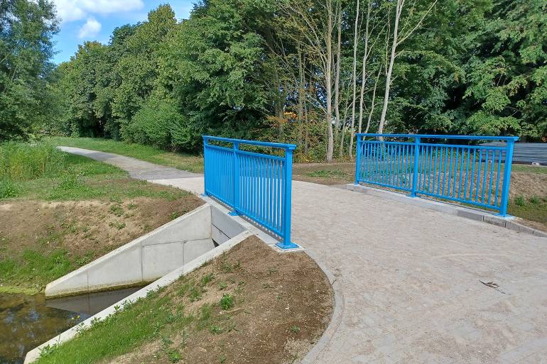 Neuer Durchlass für den Entwässerungsgraben 25-1 am Rundweg um den Ellernholzteich