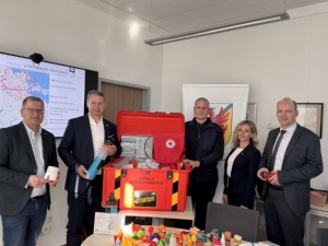 Patrick Leithold (DRK Ostvorpommern-Greifswald e.V.), Landrat Michael Sack, Mathias Herenz (Abteilungsleiter Feuerwehr Greifswald), Anja Krüger-Lehmann (Brandschutzdienststelle LK VG), Achim Lerm (Beigeordneter und 1. Stellvertreter des Oberbürgermeisters der UHGW)