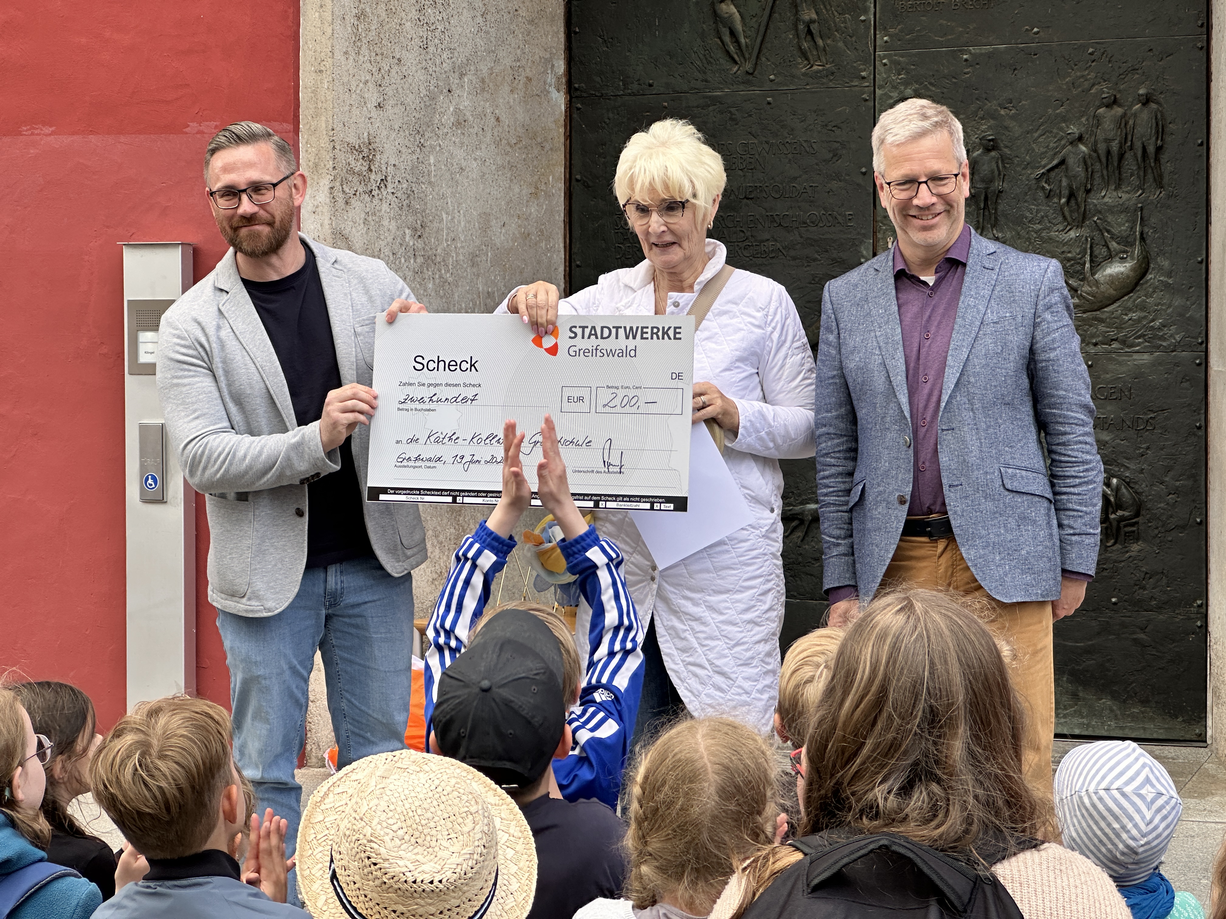 /export/sites/hgw/de/.galleries/Pressestelle-Pressemitteilungen/Pressemitteilungen-2025/Siegerehrung-Stadtradeln-c-Pressestelle-16.JPG