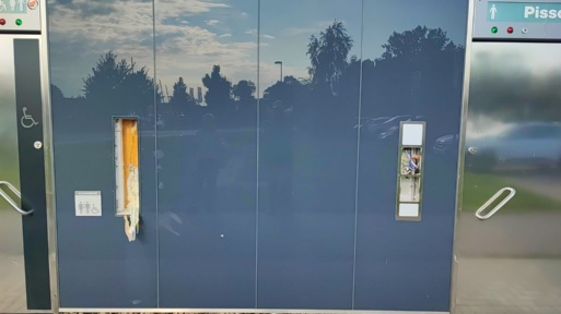 Vandalismus an der Toilettenanlage im Museumshafen