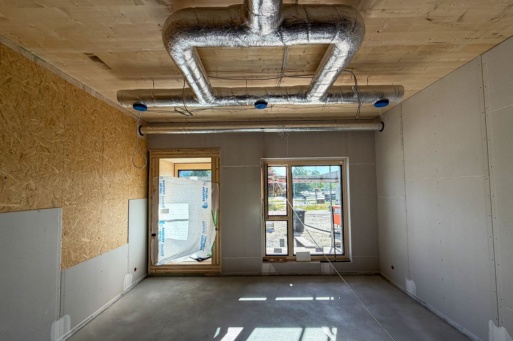 Einblick in die Räumlichkeiten der Kita Regenbogen - dem ersten kommunalen Holzbau der Stadt.