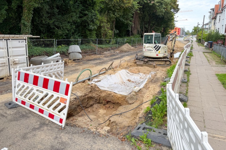 Blick auf die Baustelle in der Straße An den Wurthen im September