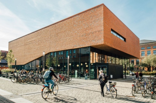 Campus Loefflerstrasse mit Fahrradstellplätzen