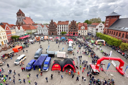 Blick auf den Marktplatz beim Greifswalder Citylauf 2025