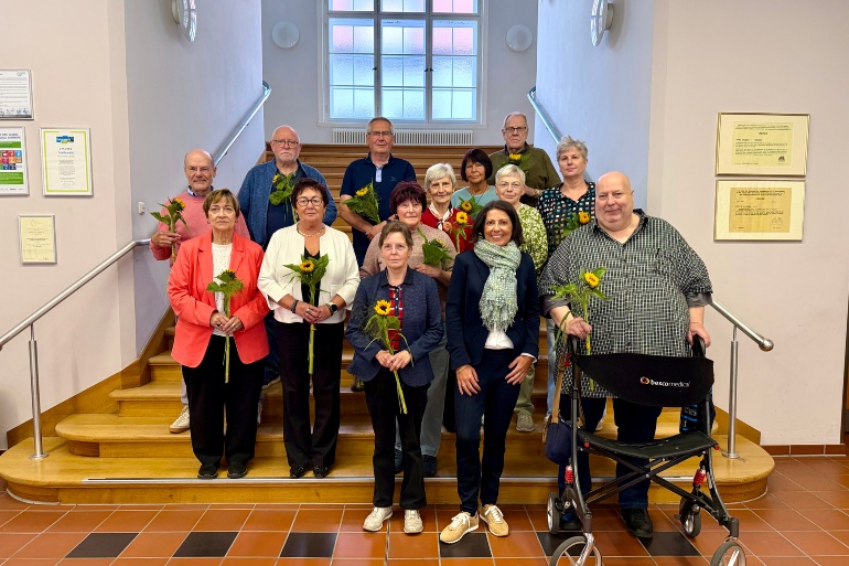 Prof. Tolani mit dem neuen Seniorenbeirat im Rathaus