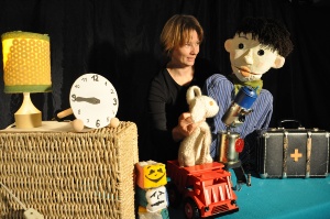 Tatütata im Kinderzimmer © Theater Randfigur Tatütata im Kinderzimmer - Puppentheater