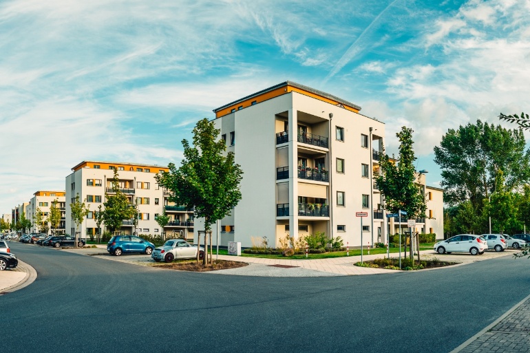 Rigaer Straße im Ostseeviertel Parkseite