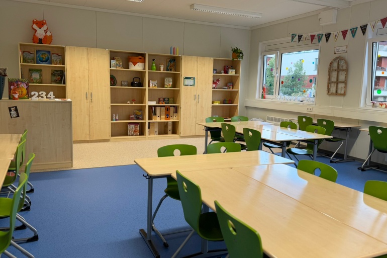 Blick in den Klassenraum der neuen Grundschule in der Feldstraße