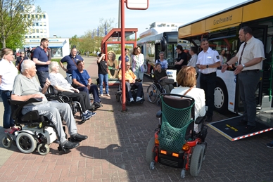 /export/sites/hgw/de/.galleries/Pressestelle-Pressemitteilungen/Rollatortraining-mit-dem-Verkehrsbetrieb.JPG