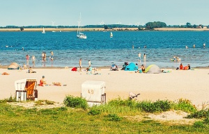 Strandbad_Eldena(WallyPruss)_1920x500px_72dpi-1 © Wally Pruß Strandbad Eldena