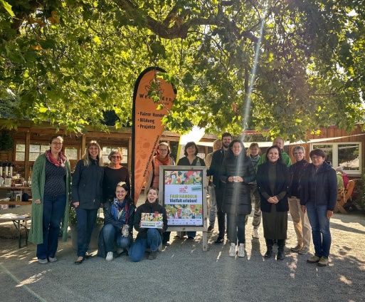 Teilnehmer des fairen Frühstücks im Tierpark