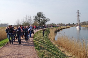 Treideln_Weisse_Duene_Mario Tschirn (7)_ (002) © Mario Tschirn Das Schiff die Weiße Düne wird den Ryck entlang getreidelt
