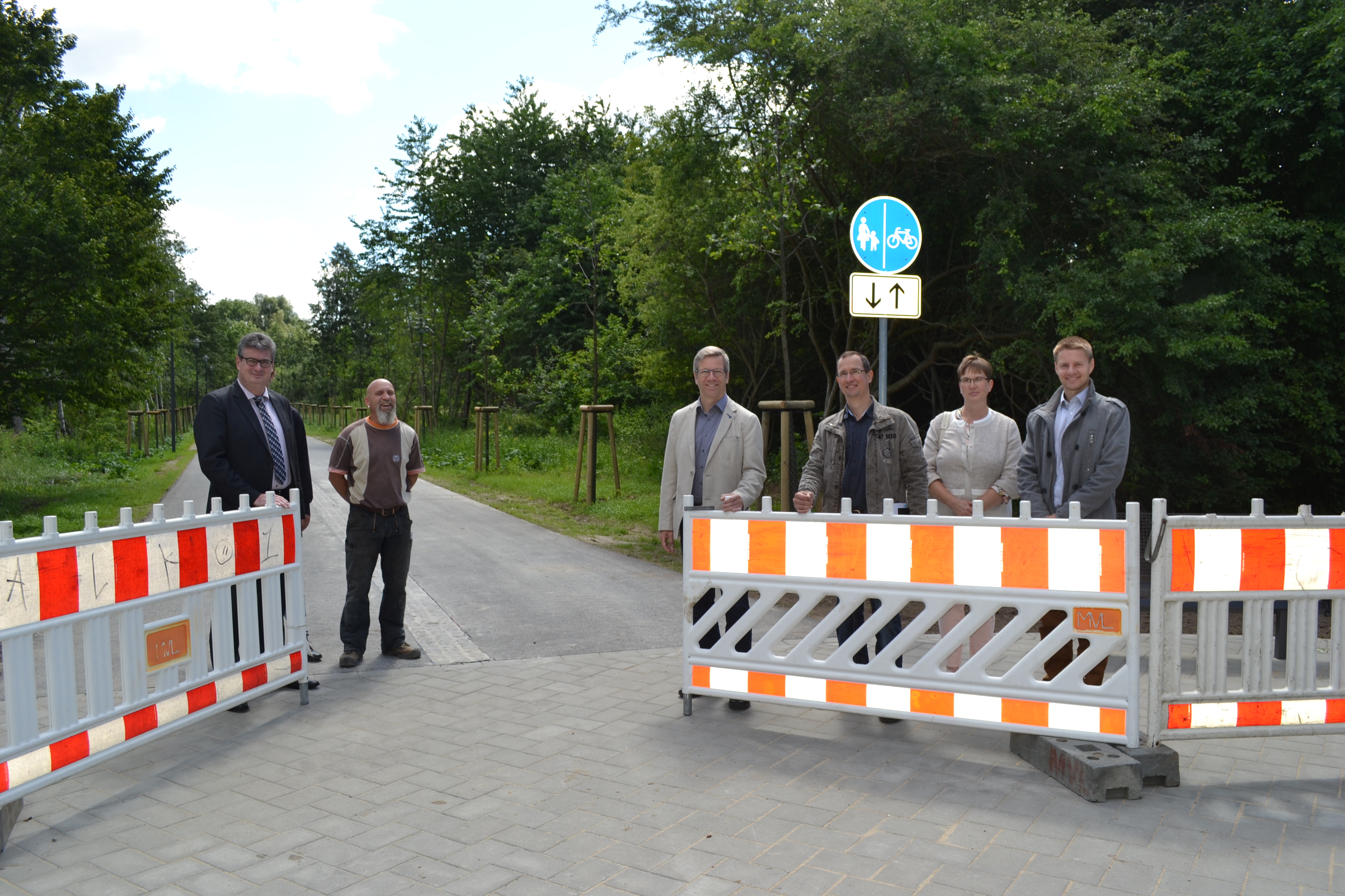 /export/sites/hgw/de/.galleries/Pressestelle-Pressemitteilungen/Uebergabe-der-Pappelallee.JPG