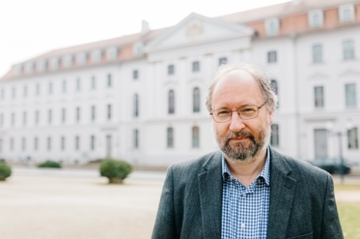 Reihe Universität im Rathaus, Pro. Millar