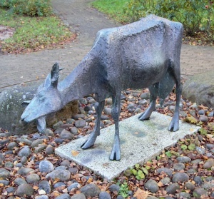 Kunst im öffentlichen Raum - Ziege in der Innenstadt