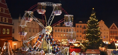 /export/sites/hgw/de/.galleries/Pressestelle-Pressemitteilungen/Zuschnitt-Greifswalder-Weihnachtsmarkt-2016-Foto-Pressestelle.jpg