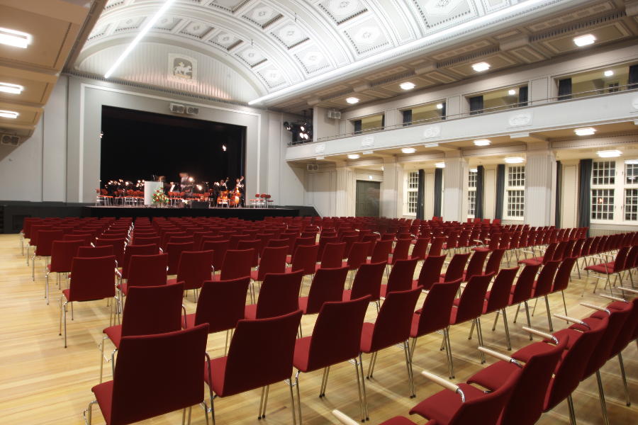 Kaisersaal in der Stadthalle Greifswald Kaisersaal in der Stadthalle Greifswald