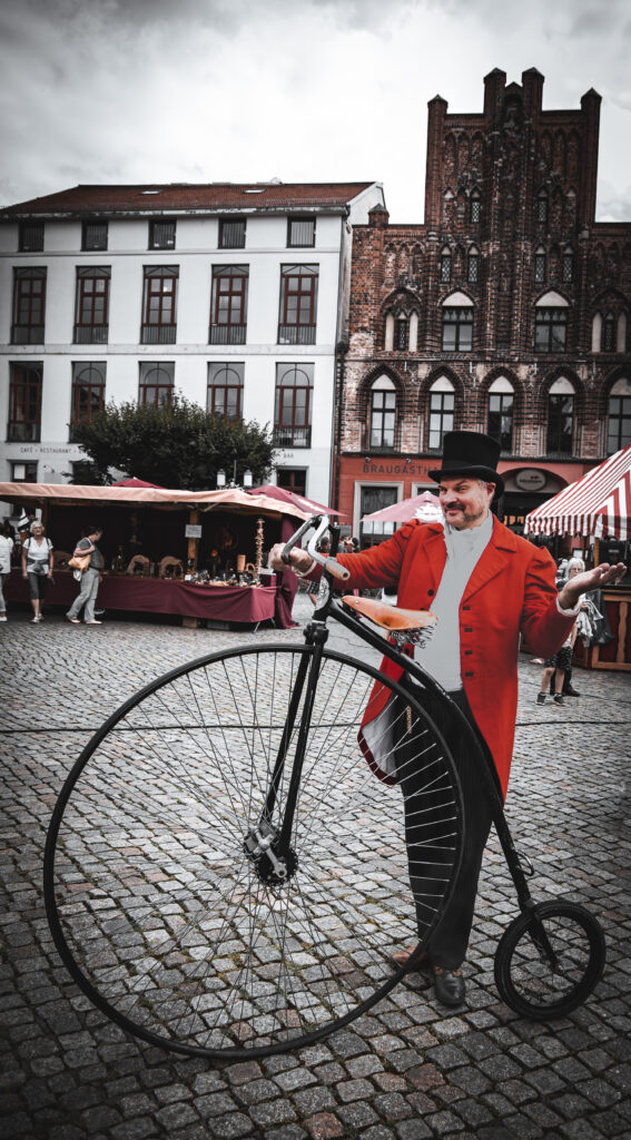 der Hochradfahrer - © Florian Förster der Hochradfahrer