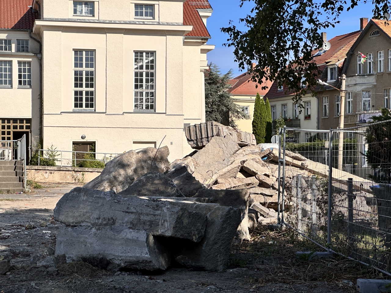 Baufeldfreimachung am Theater