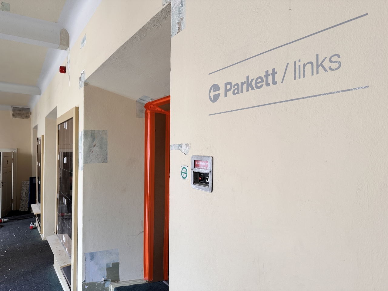 Blick in das Foyer im Theater